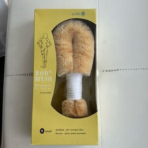 Exfoliater brush